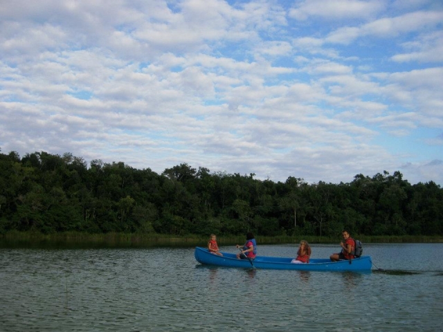  Paddling the canoes 